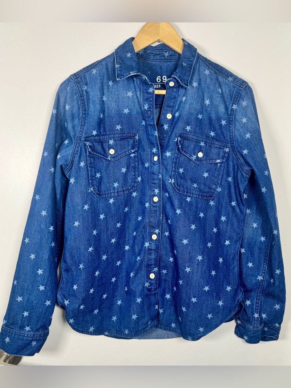Gap 1969 Denim Shirt Star Print Women’s Small Long Sleeve Button Up Western EUC